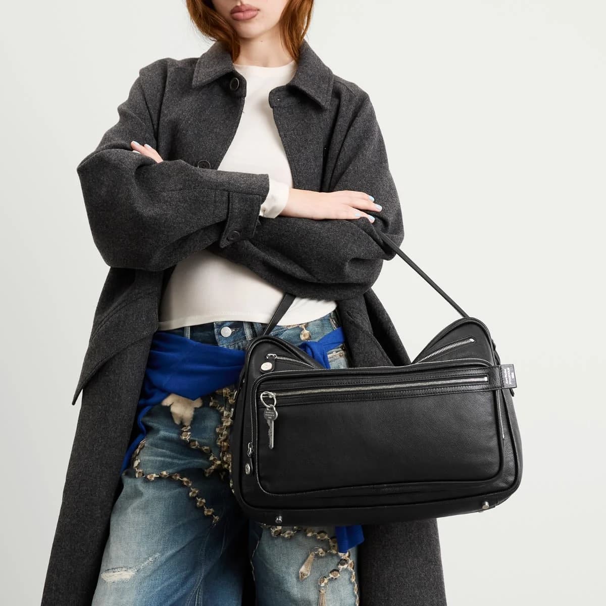 Acne Studios Camero Leather Bag Medium 詳細画像 5