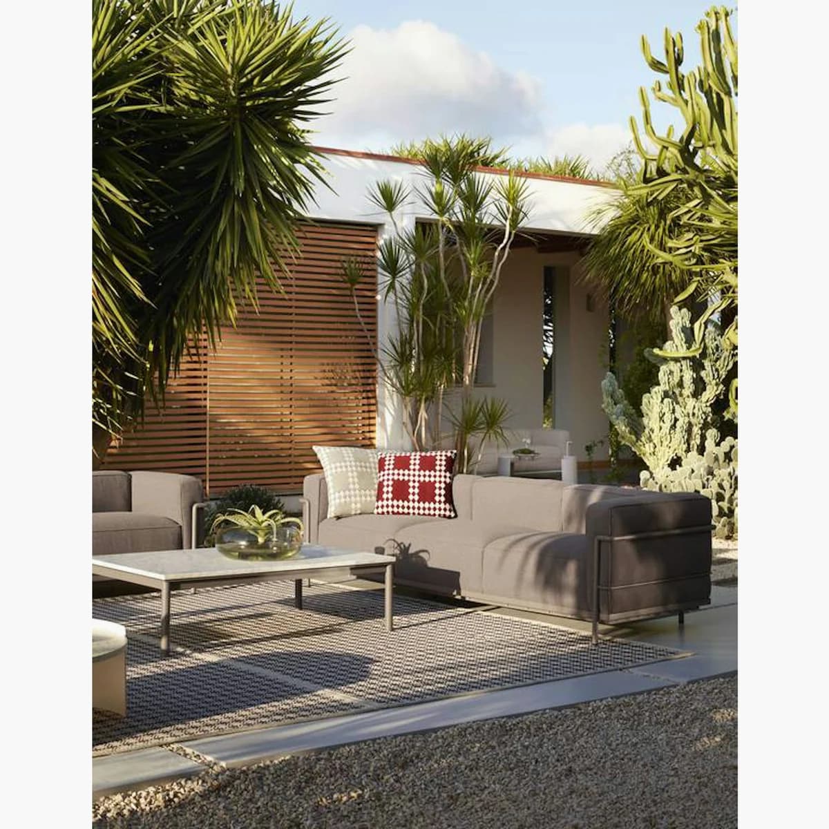 Cassina LC Outdoor Sofa 詳細画像 2