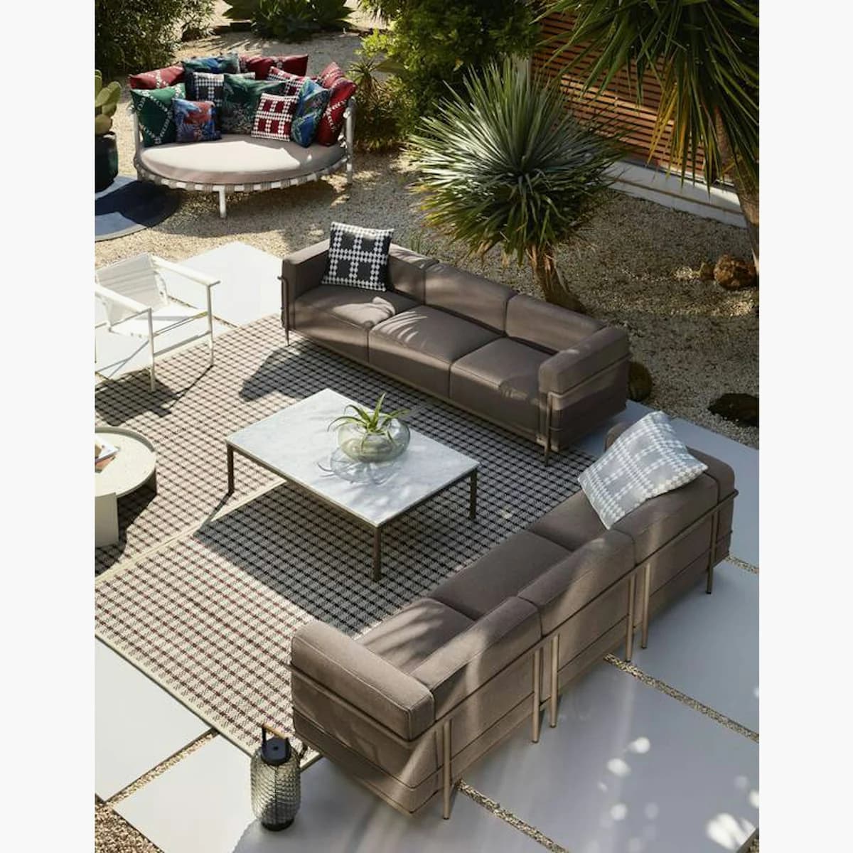 Cassina LC Outdoor Sofa 詳細画像 3