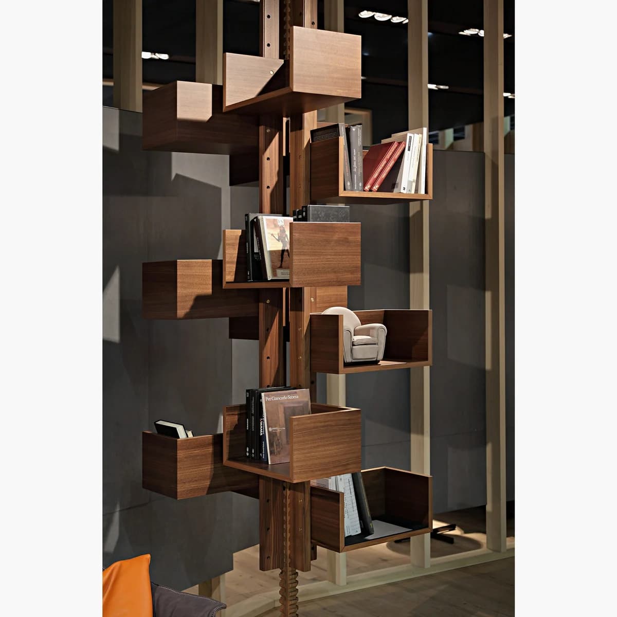 Poltrona Frau Albero Revolving Bookcase 詳細画像 4