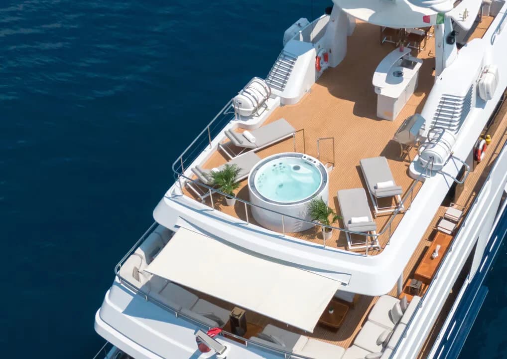 44m Oceanco DEEP BLUE II ヨットチャーター 詳細画像 3